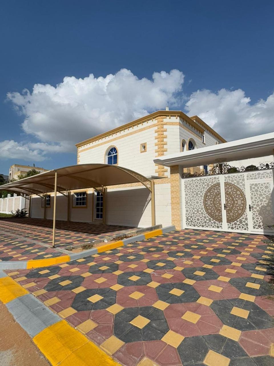 International Abu-Dhabi Hostel Villa Abu Dabi Dış mekan fotoğraf