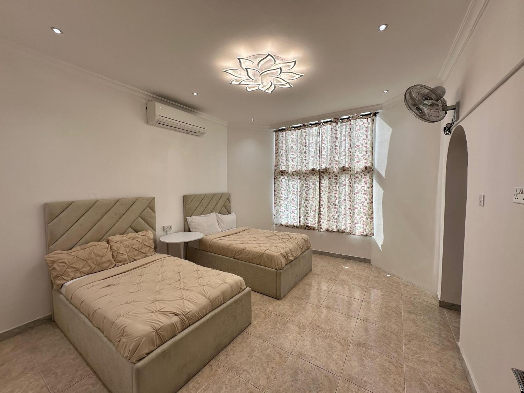 International Abu-Dhabi Hostel Villa Abu Dabi Dış mekan fotoğraf