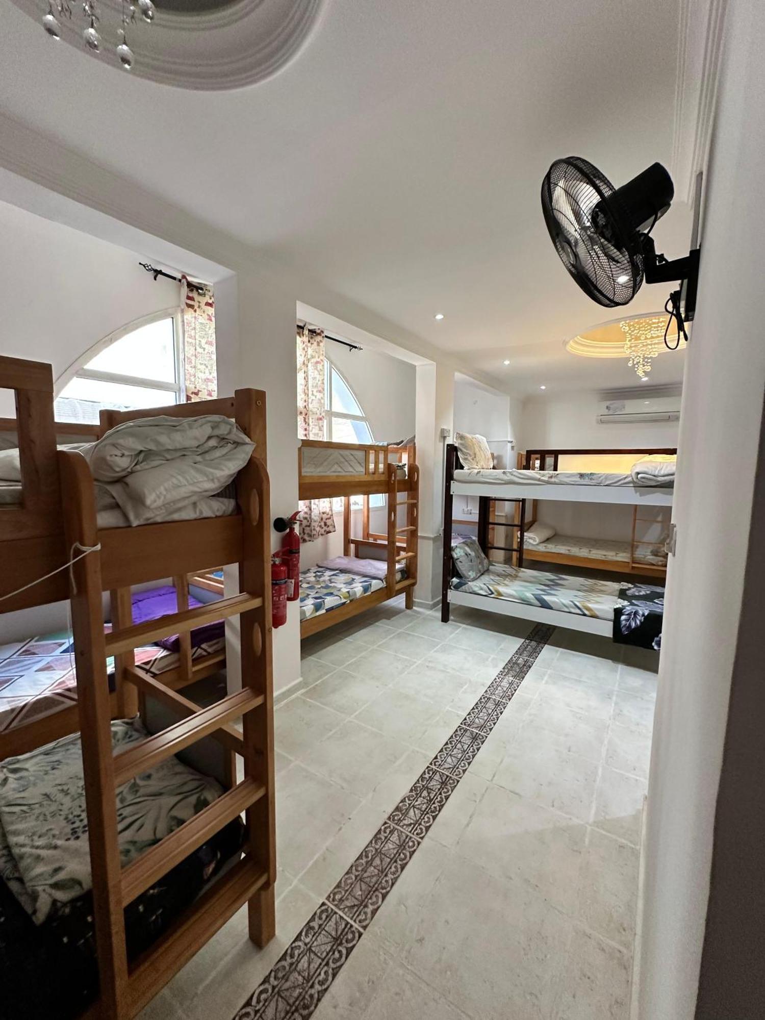 International Abu-Dhabi Hostel Villa Abu Dabi Dış mekan fotoğraf