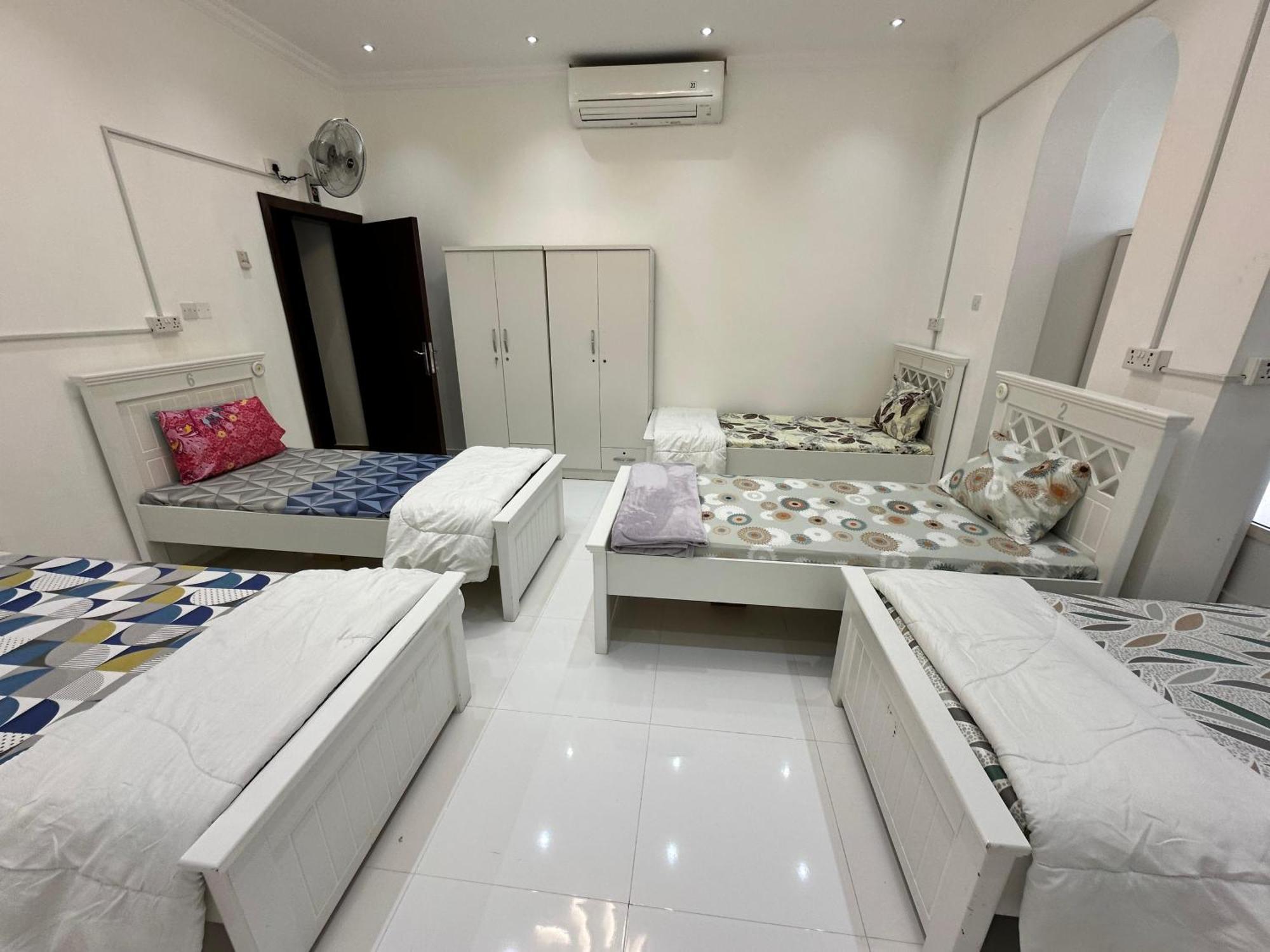 International Abu-Dhabi Hostel Villa Abu Dabi Dış mekan fotoğraf