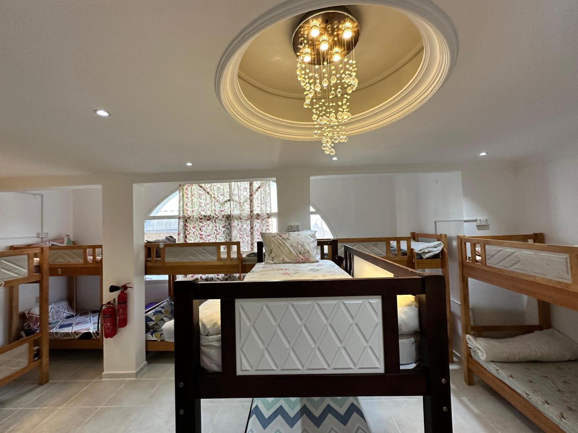 International Abu-Dhabi Hostel Villa Abu Dabi Dış mekan fotoğraf
