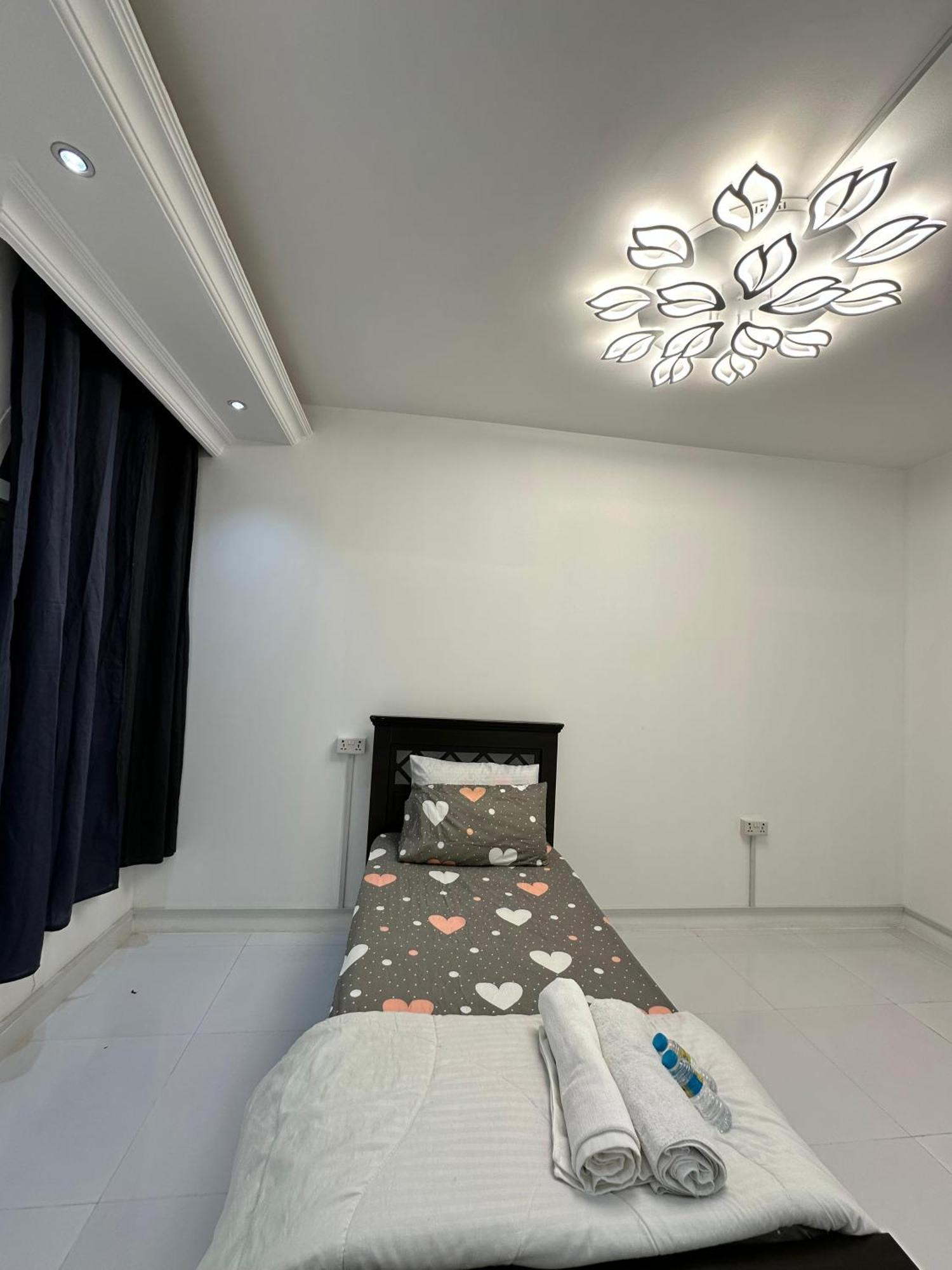 International Abu-Dhabi Hostel Villa Abu Dabi Dış mekan fotoğraf
